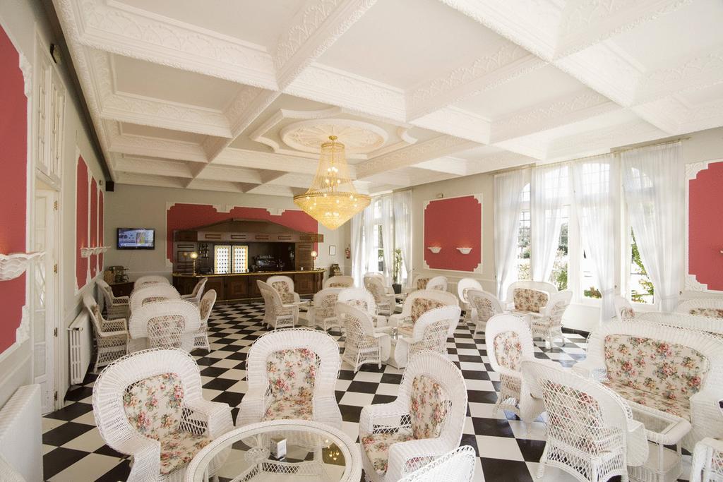 Balneario Palacio De Las Salinas Medina del Campo Restaurant photo